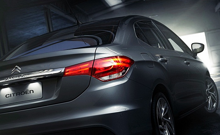 Divulgação O novo Citroën C4 Lounge marca a chegada da nova geração do C4 à América do Sul, que terá ainda a chegada do novo C4 hatch e do C4 Picasso
VEJA TAMBÉM:
>>...